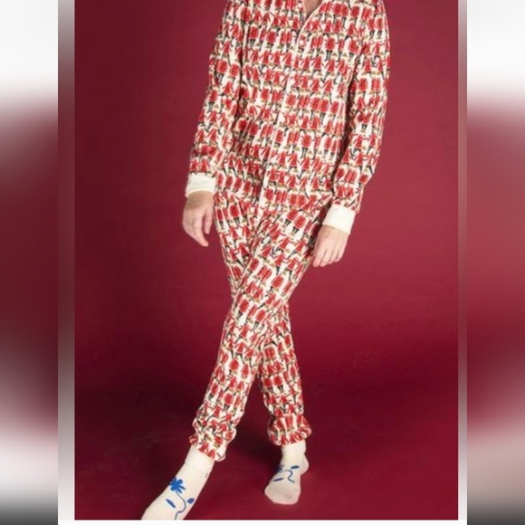 Arborist Adult Onesie Unisex Medium 5"4-5"8 RCMP Mountie Red Serge print NWT - Picture 2 of 10